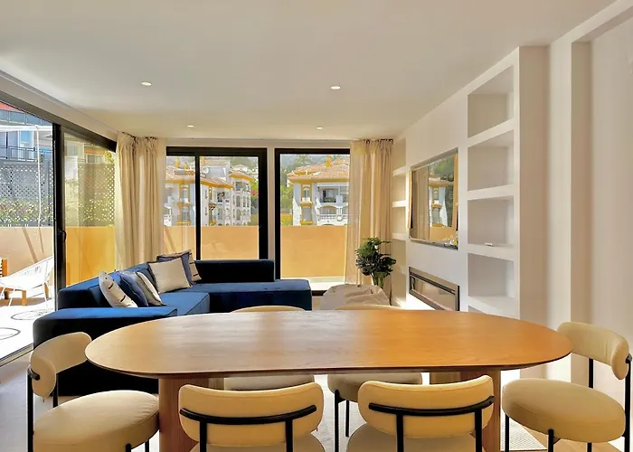 Penthouse Rs 38 Center - Eaw Homes Apartment *